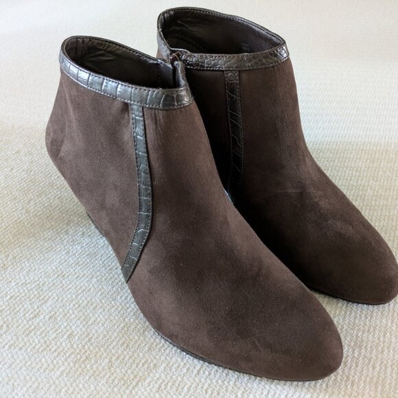 LAURA ASHLEY - WOMEN'S BROWN BOOTIES - Picture 5 of 7
